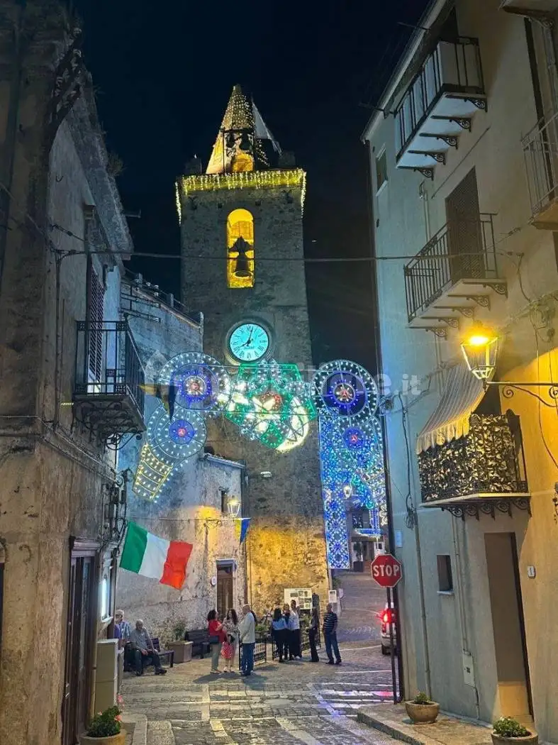 Casa indipendente in vendita a Isnello