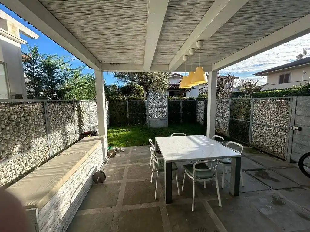 Villa in vendita a Forte dei Marmi