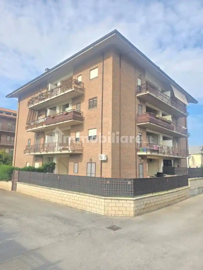 Appartamento in vendita a Aprilia