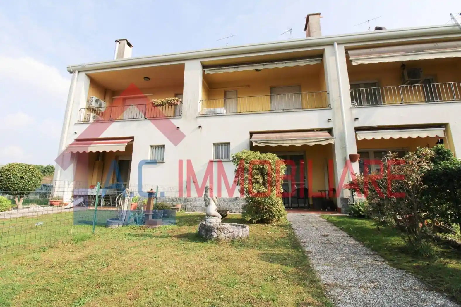 Villetta a schiera in vendita a Vergiate