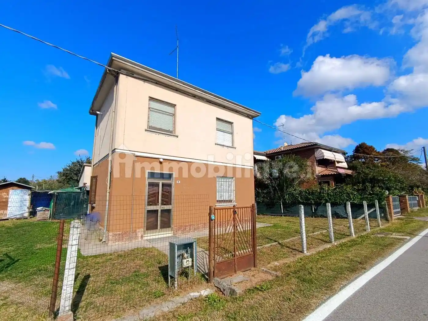 Villa in vendita a Riva del Po