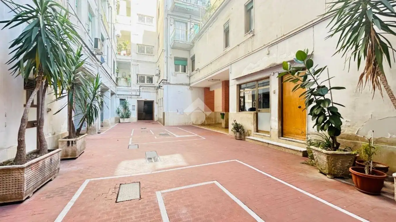 Appartamento in vendita a Napoli