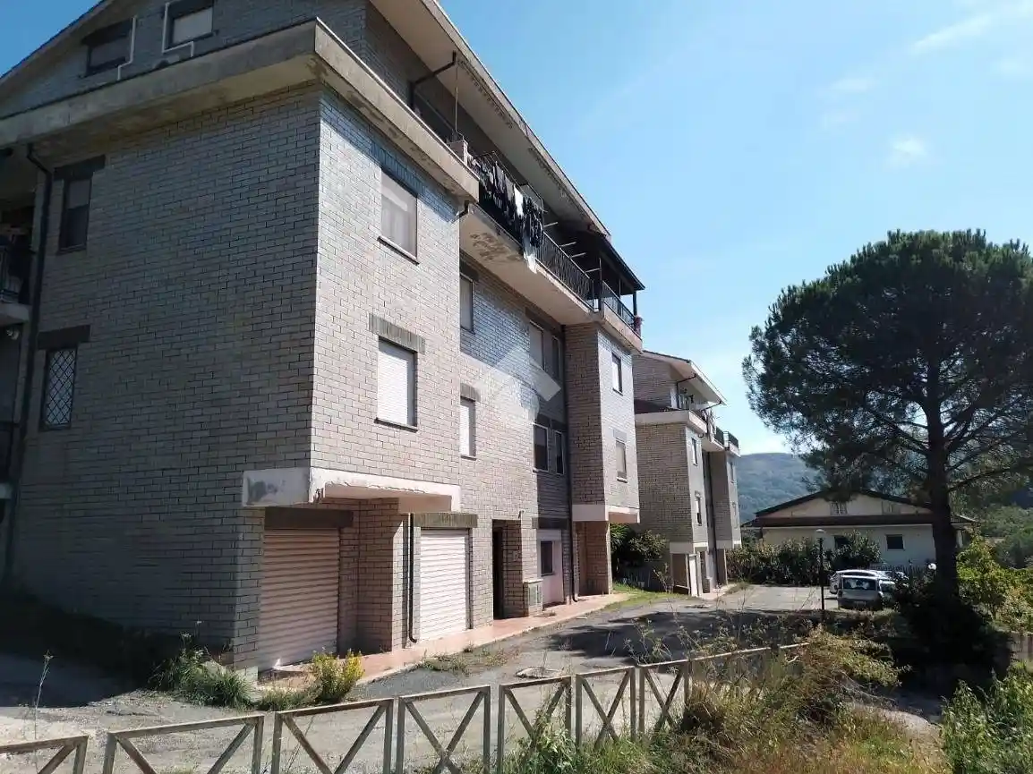 Quadrilocale via Socrate 5, Centro, Mendicino - foto 2