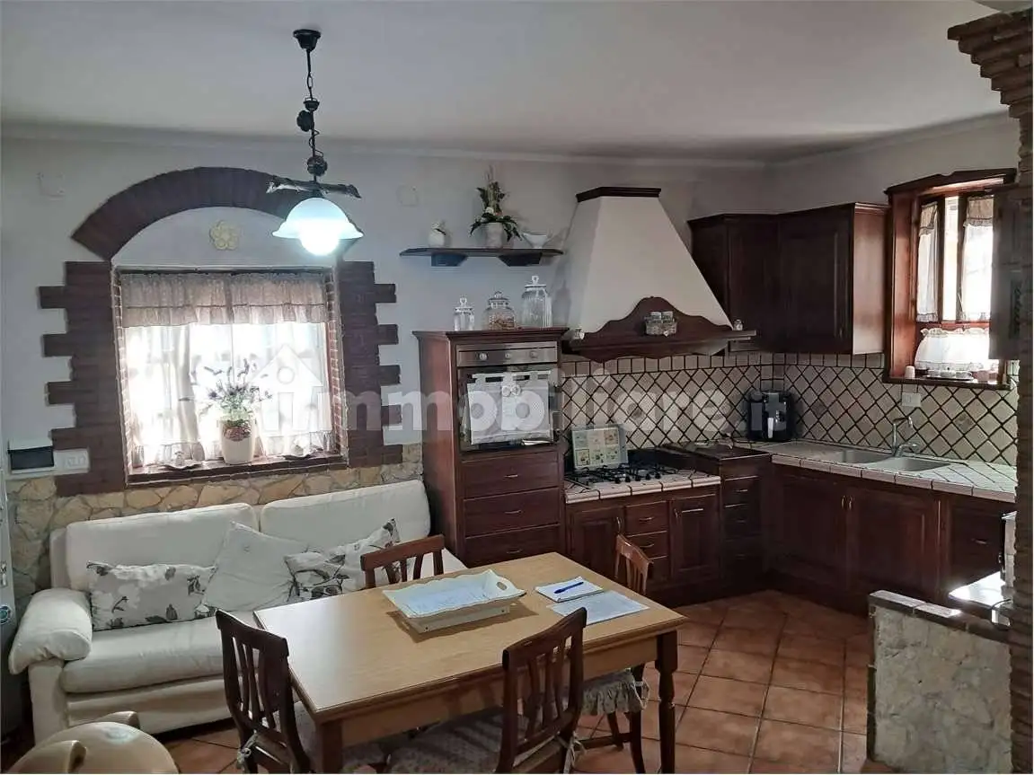 Appartamento in vendita a Francolise