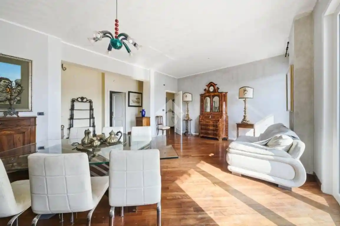 Appartamento in vendita a Reggio Emilia