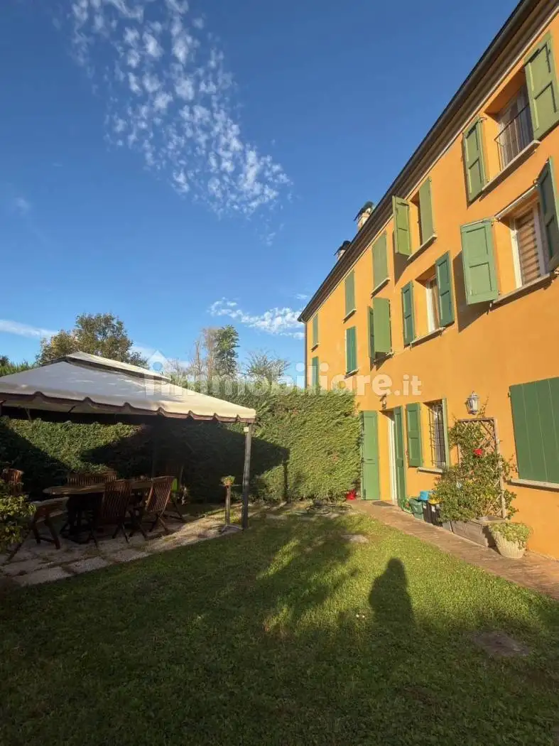 Villa in vendita a Modena