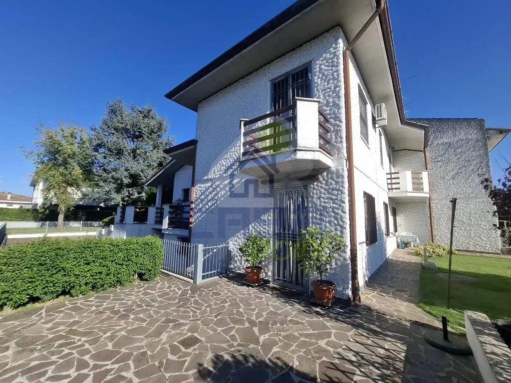 Terratetto plurifamiliare via Don Luigi Sterzi, Centro, Castelvetro Piacentino - foto 4