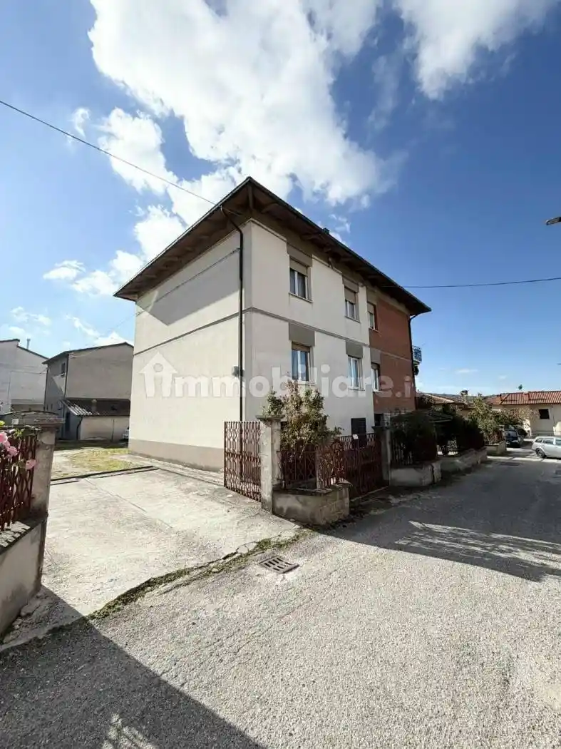 Villa in vendita a Gualdo Tadino