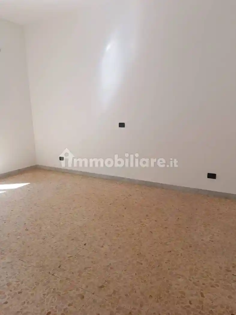 Trilocale via Genova 44, Tre Carrare, Taranto - foto 5