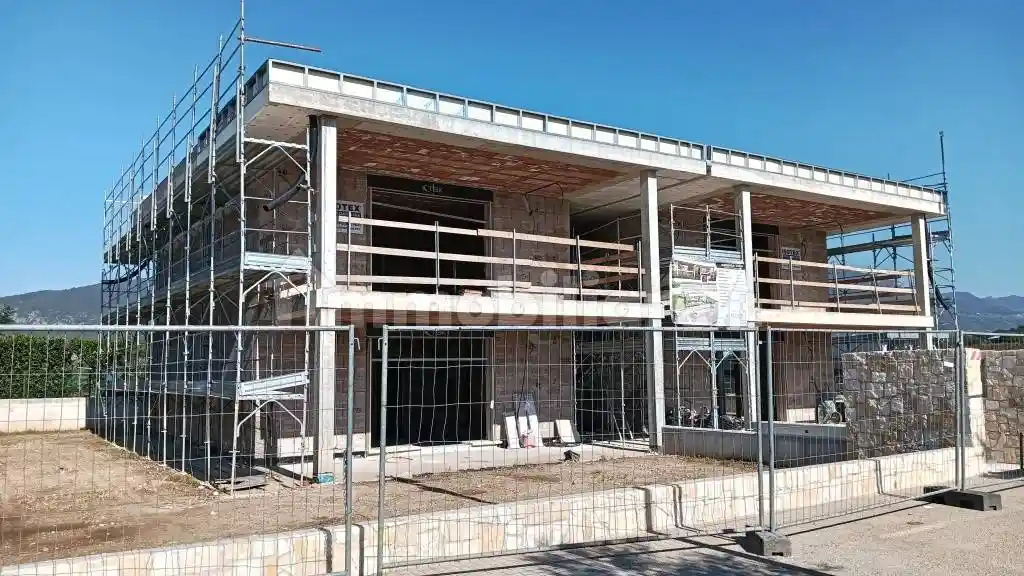 Appartamento in vendita a Costermano sul Garda