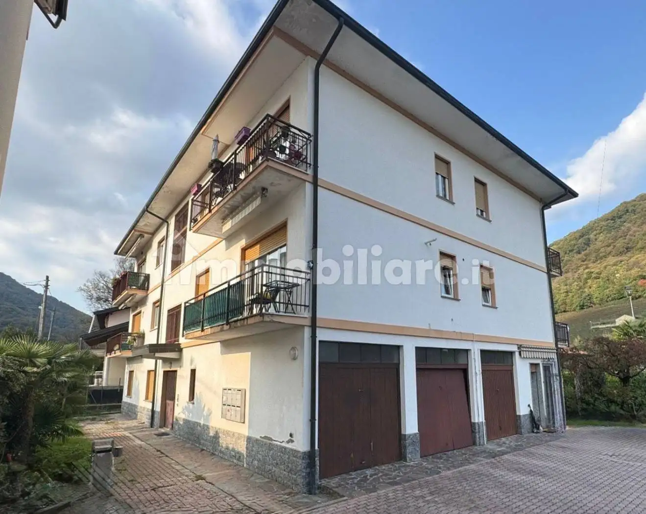 Appartamento in vendita a Lavena Ponte Tresa