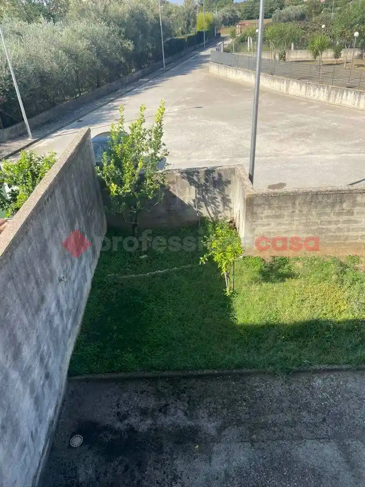 Villa a schiera 5 locali, buono stato, Camigliano - foto 2