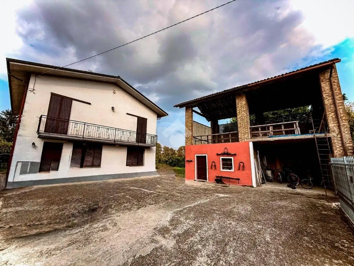 Casa indipendente in vendita a Verrua Po