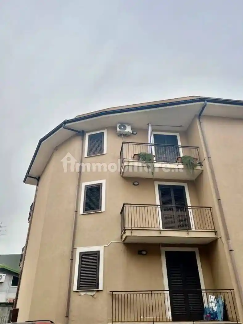 Appartamento in vendita a Aci Catena