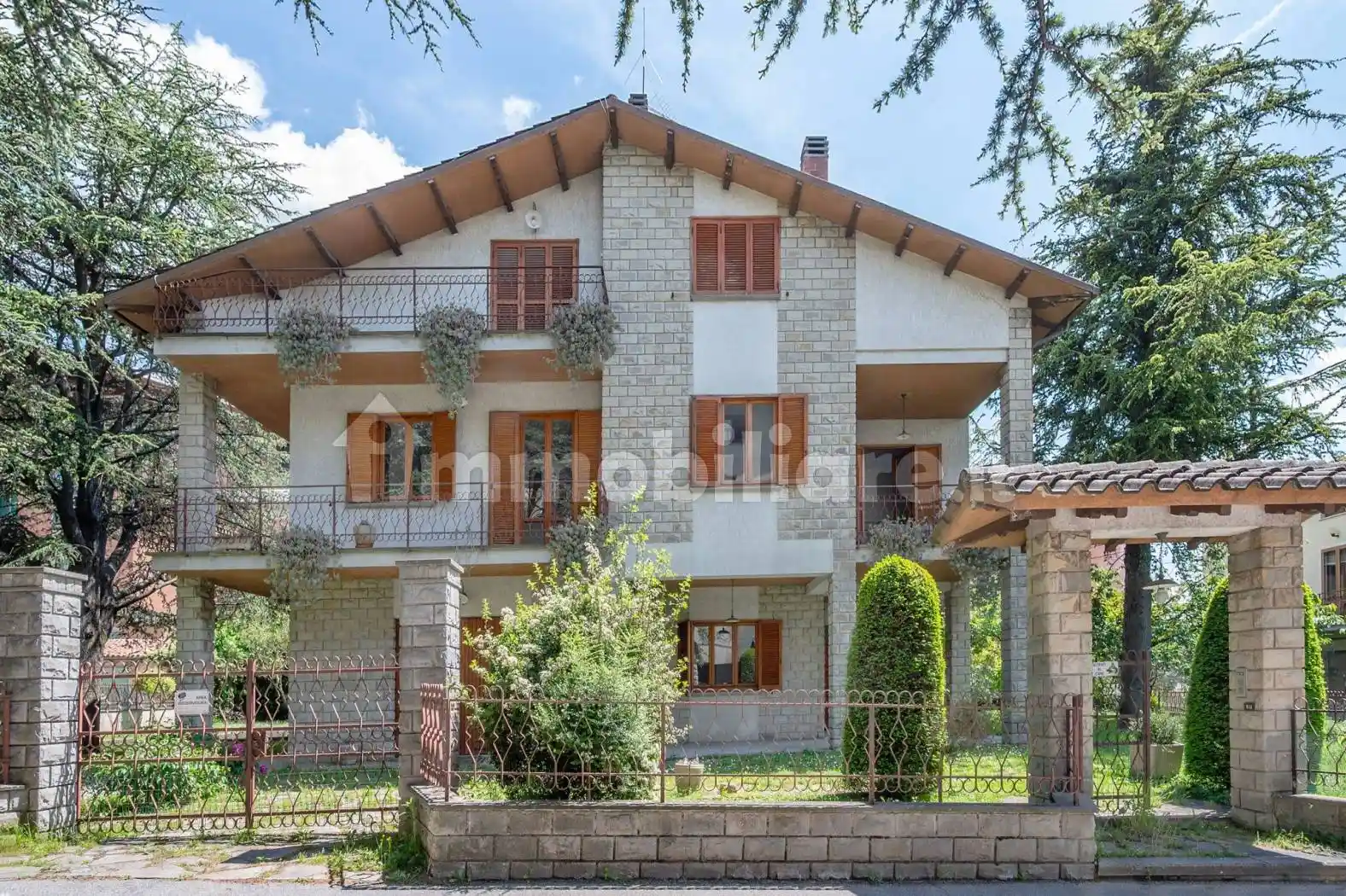 Villa in vendita a Gualdo Tadino