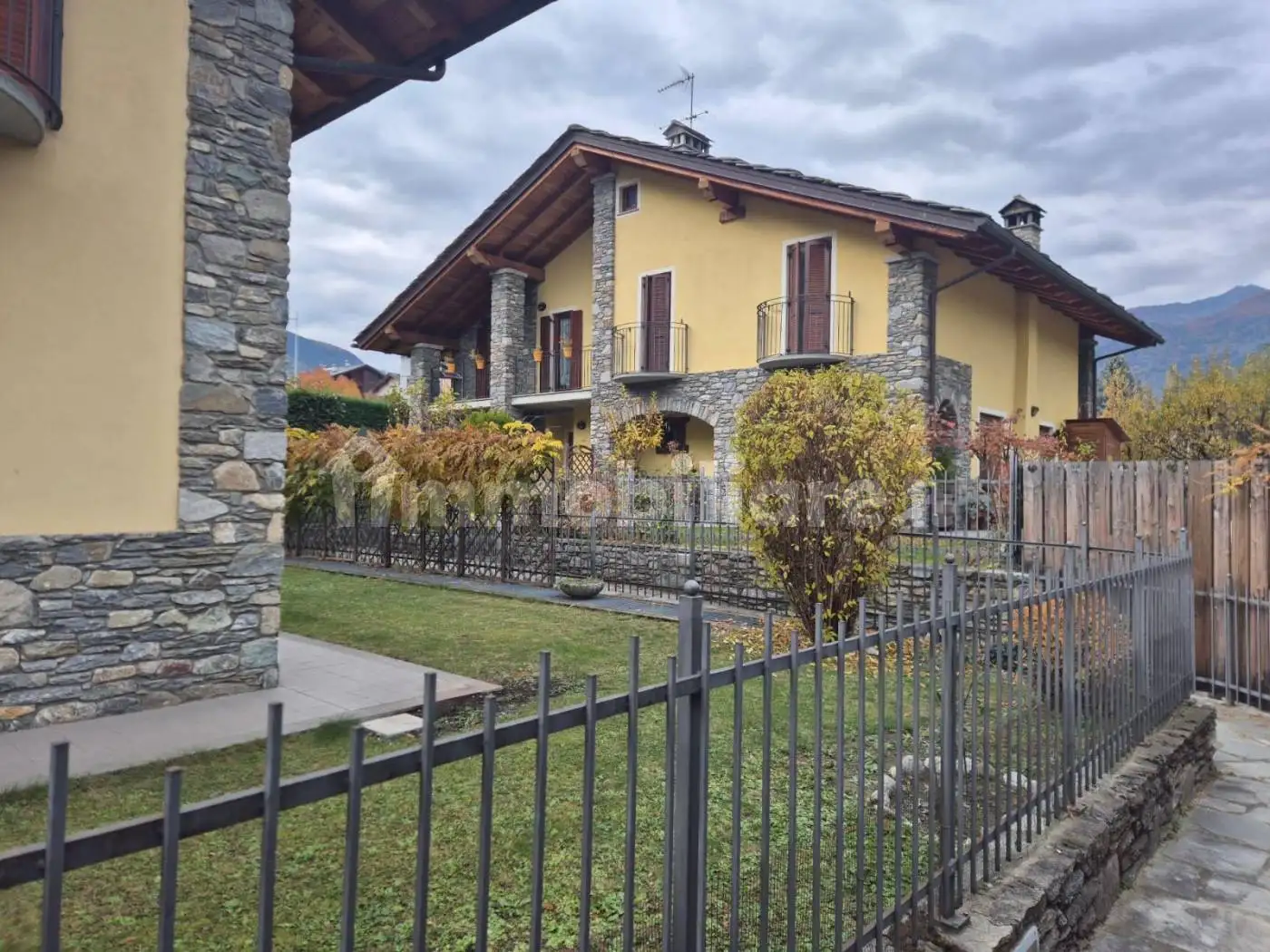 Villetta a schiera in vendita a Charvensod