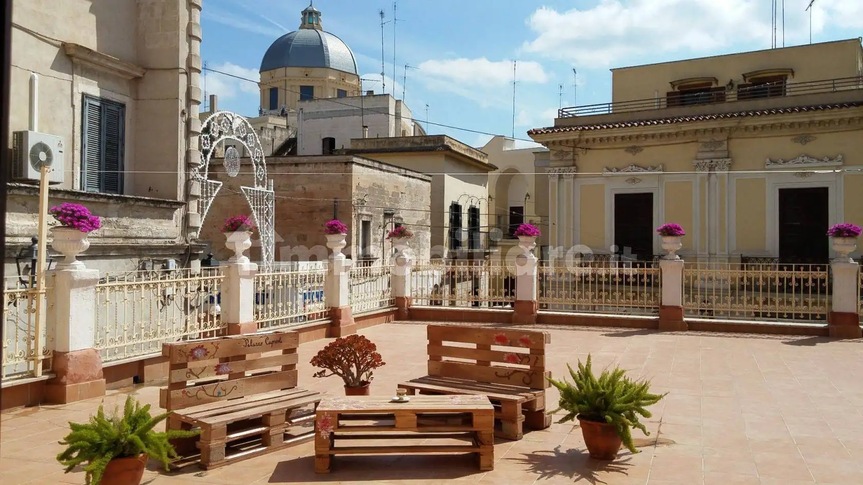 Palazzo - Edificio in vendita a Massafra