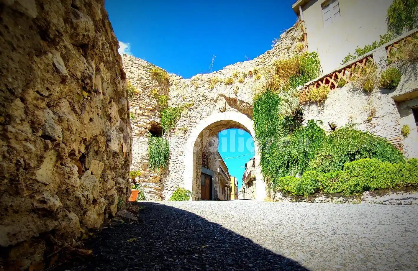 Casa indipendente in vendita a Rometta