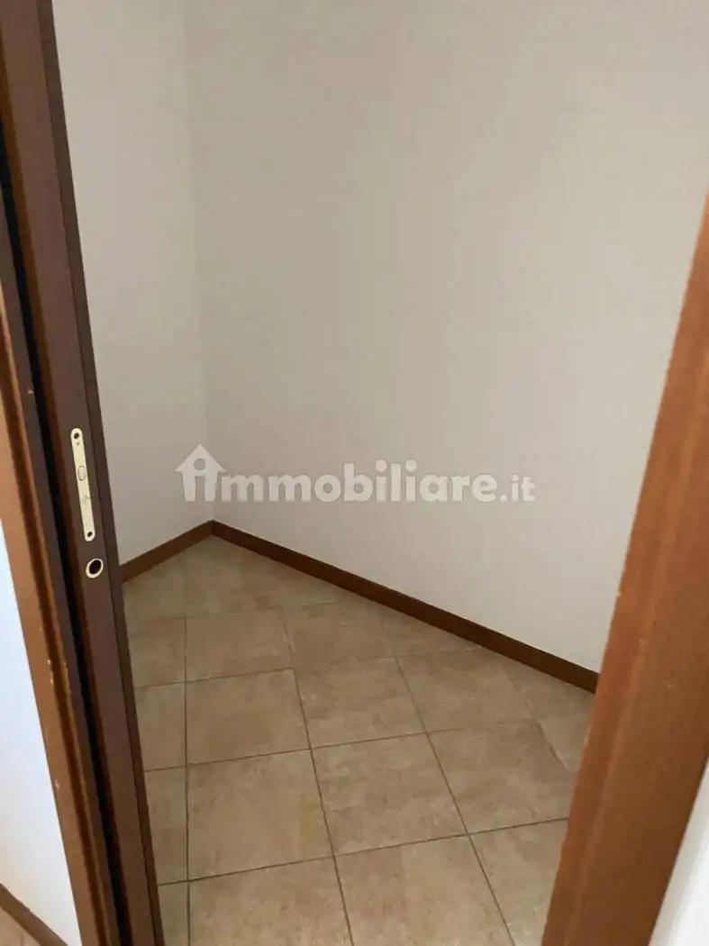 Trilocale via Nazario Sauro, Centro, Azzate - foto 5