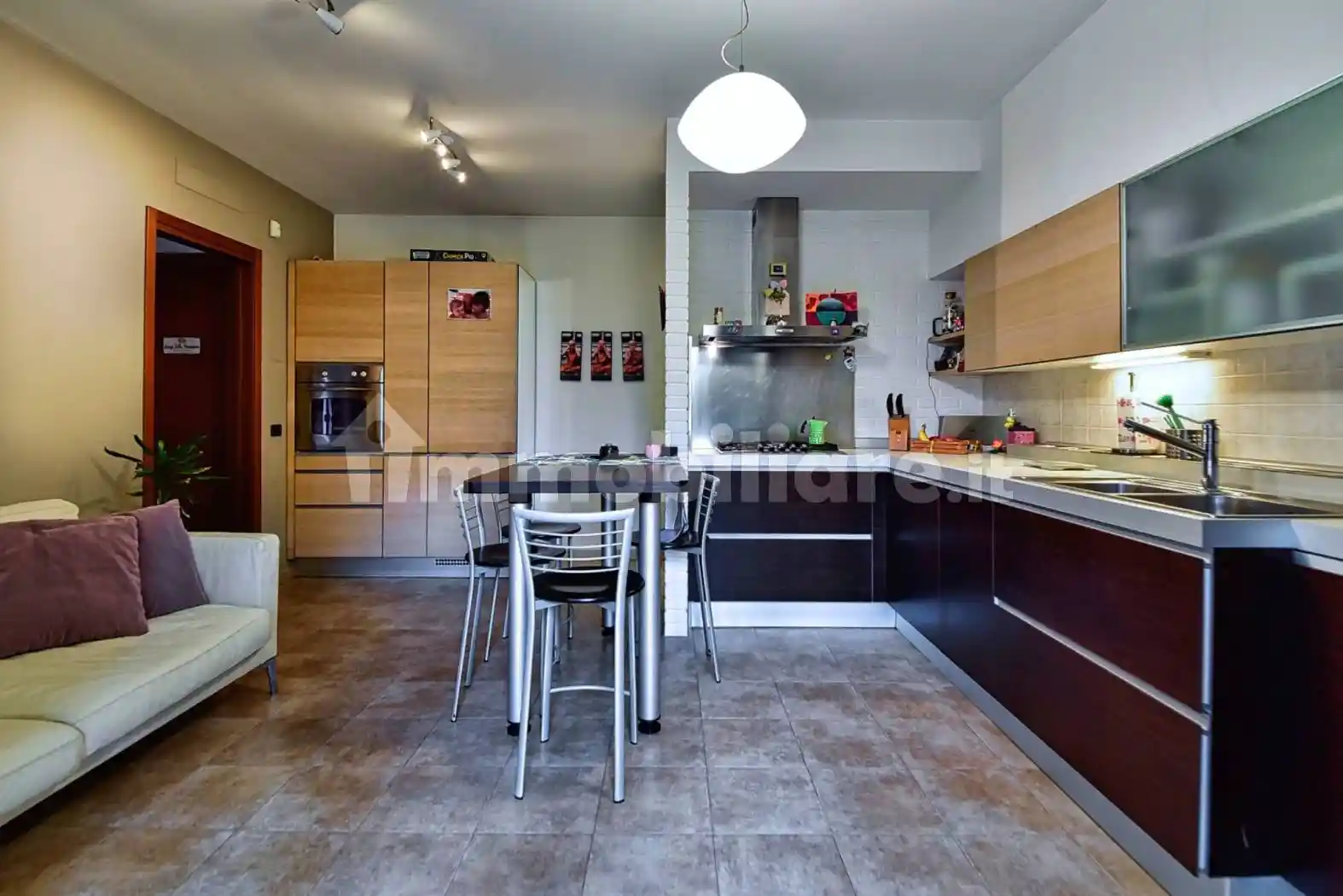 Trilocale via Roggia Borromeo 9, Centro, Carugo - foto 4