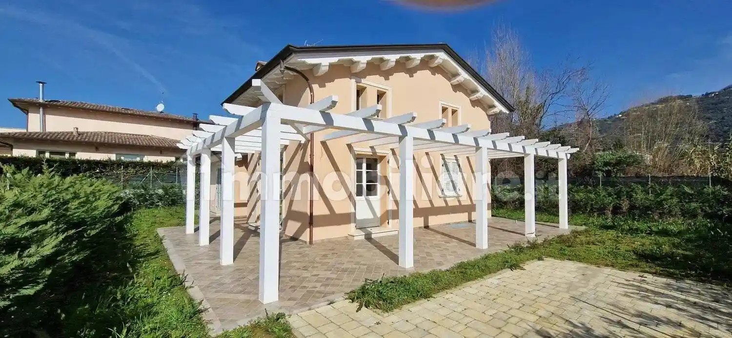 Villa in vendita a Pietrasanta