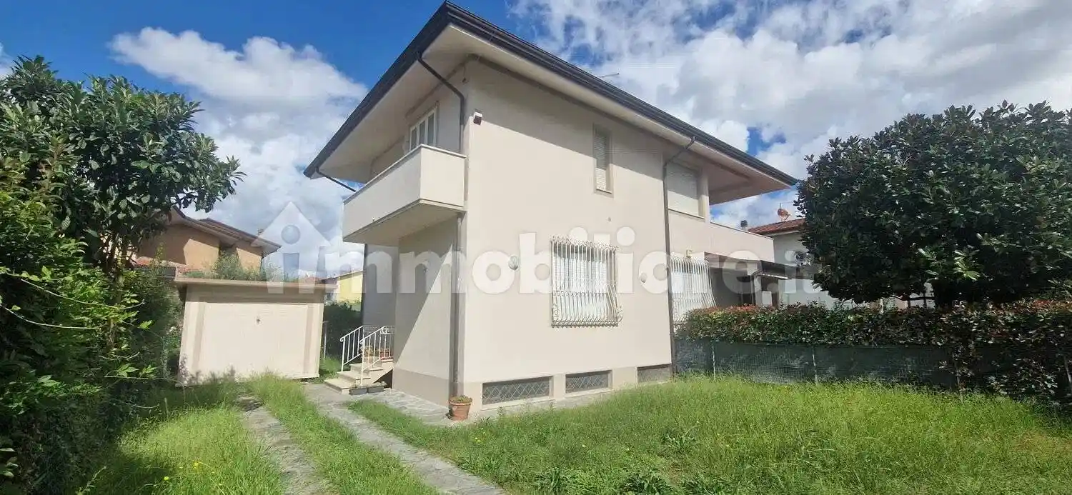 Villa in vendita a Pietrasanta