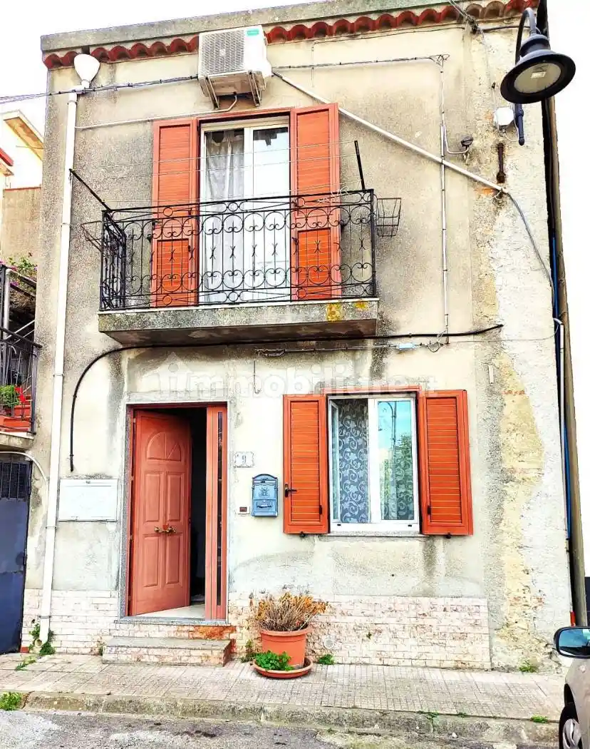 Casa indipendente in vendita a Rometta