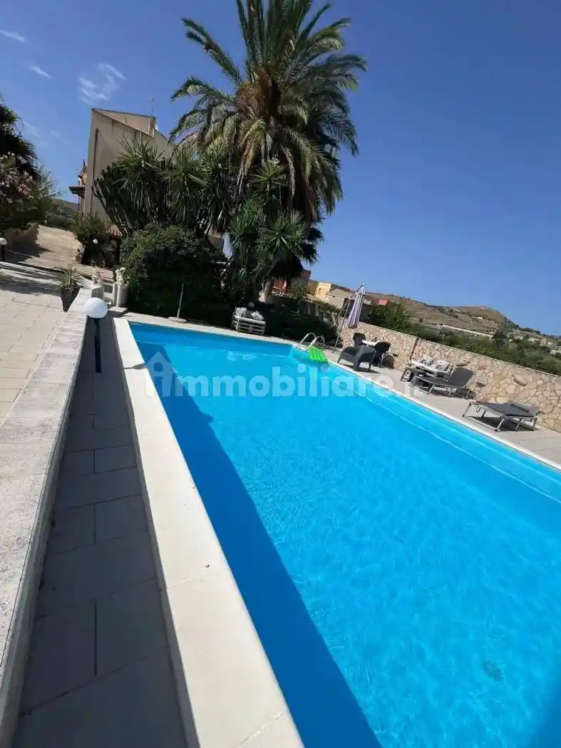 Villa in vendita a Valderice