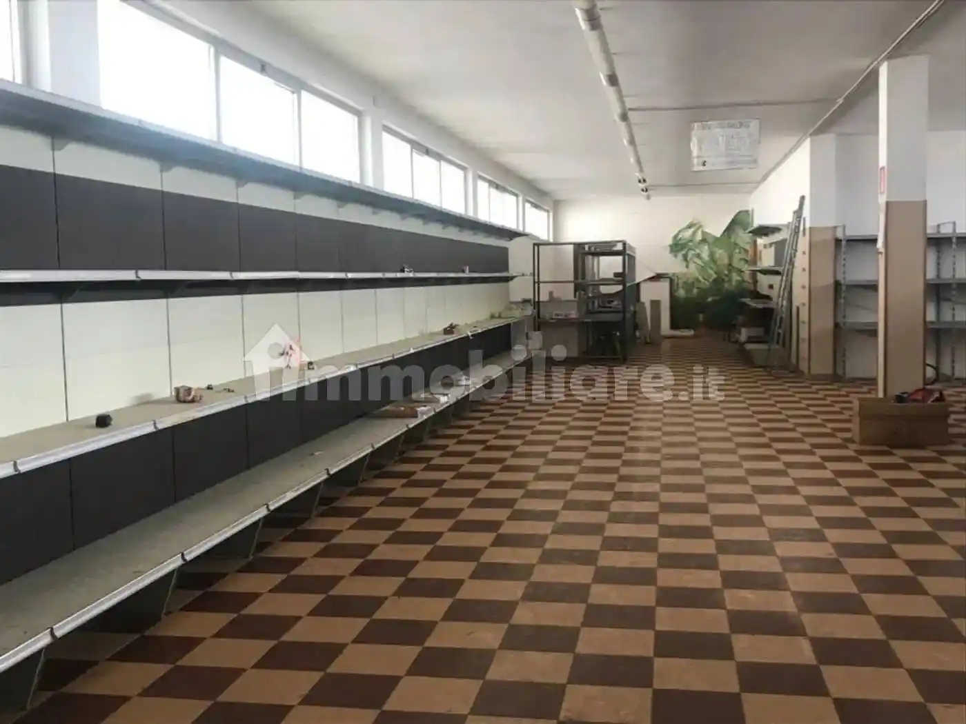 Palazzo - Edificio in vendita a Cavallino