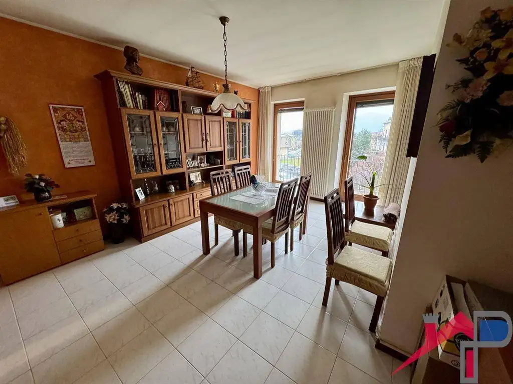 Trilocale buono stato, secondo piano, Centro, Cisano Bergamasco - foto 3