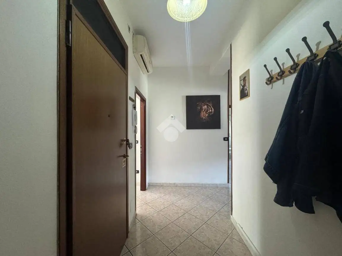 Quadrilocale via G. Leopardi 1, Centro, Castelnovo di Sotto - foto 4