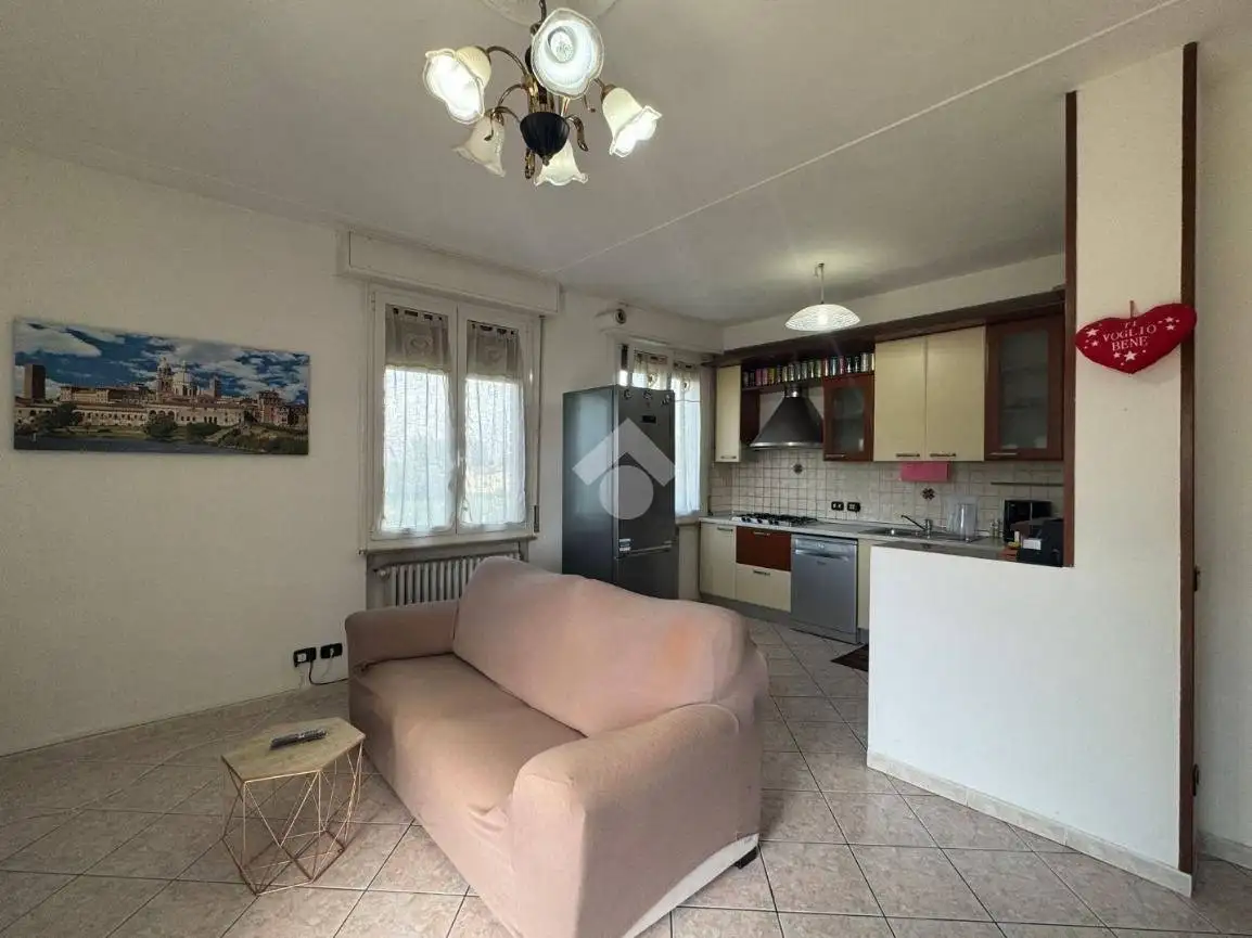 Quadrilocale via G. Leopardi 1, Centro, Castelnovo di Sotto - foto 5