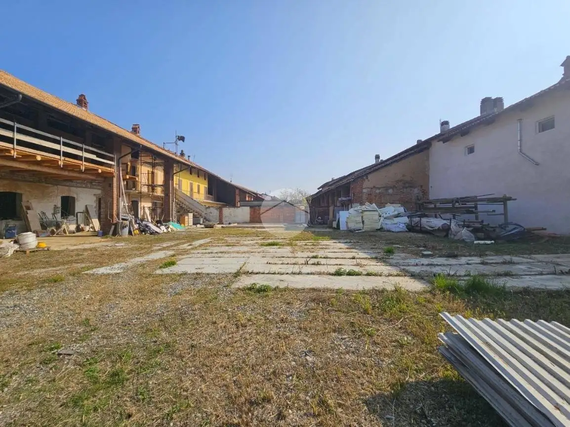 Terratetto unifamiliare via IV Novembre 21, Vallo, Caluso - foto 2