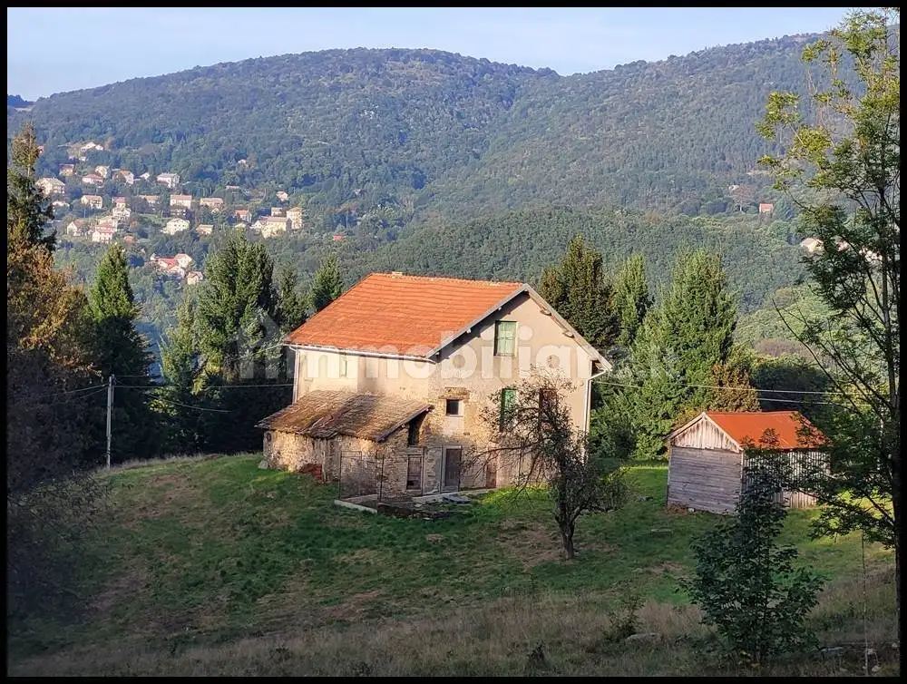 Casa indipendente in vendita a Sassello
