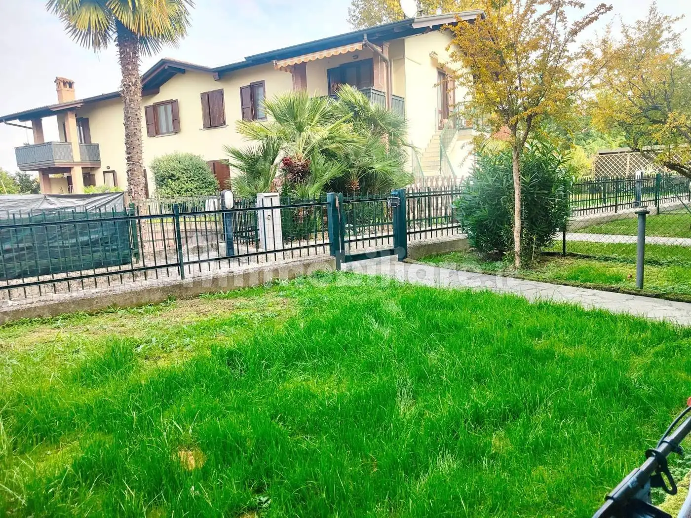 Villetta a schiera in vendita a Calcinate