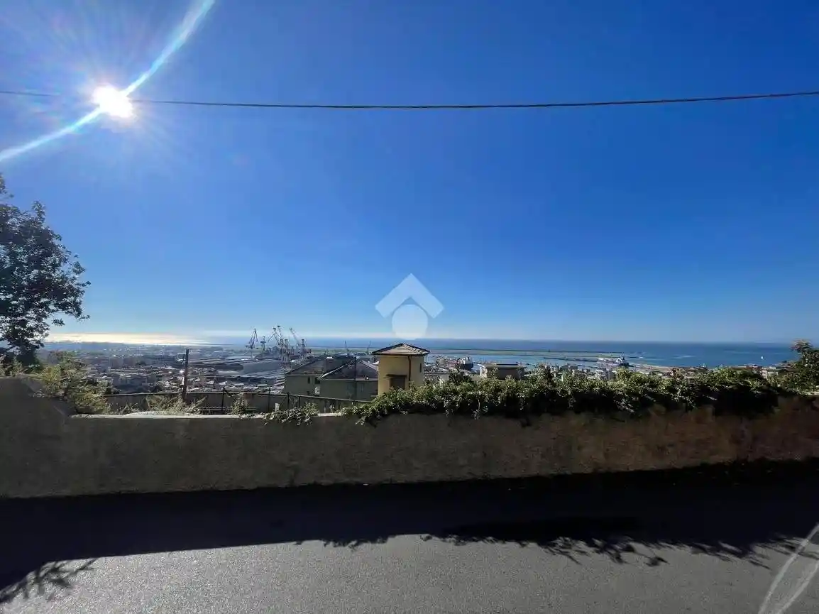 Appartamento in vendita a Genova