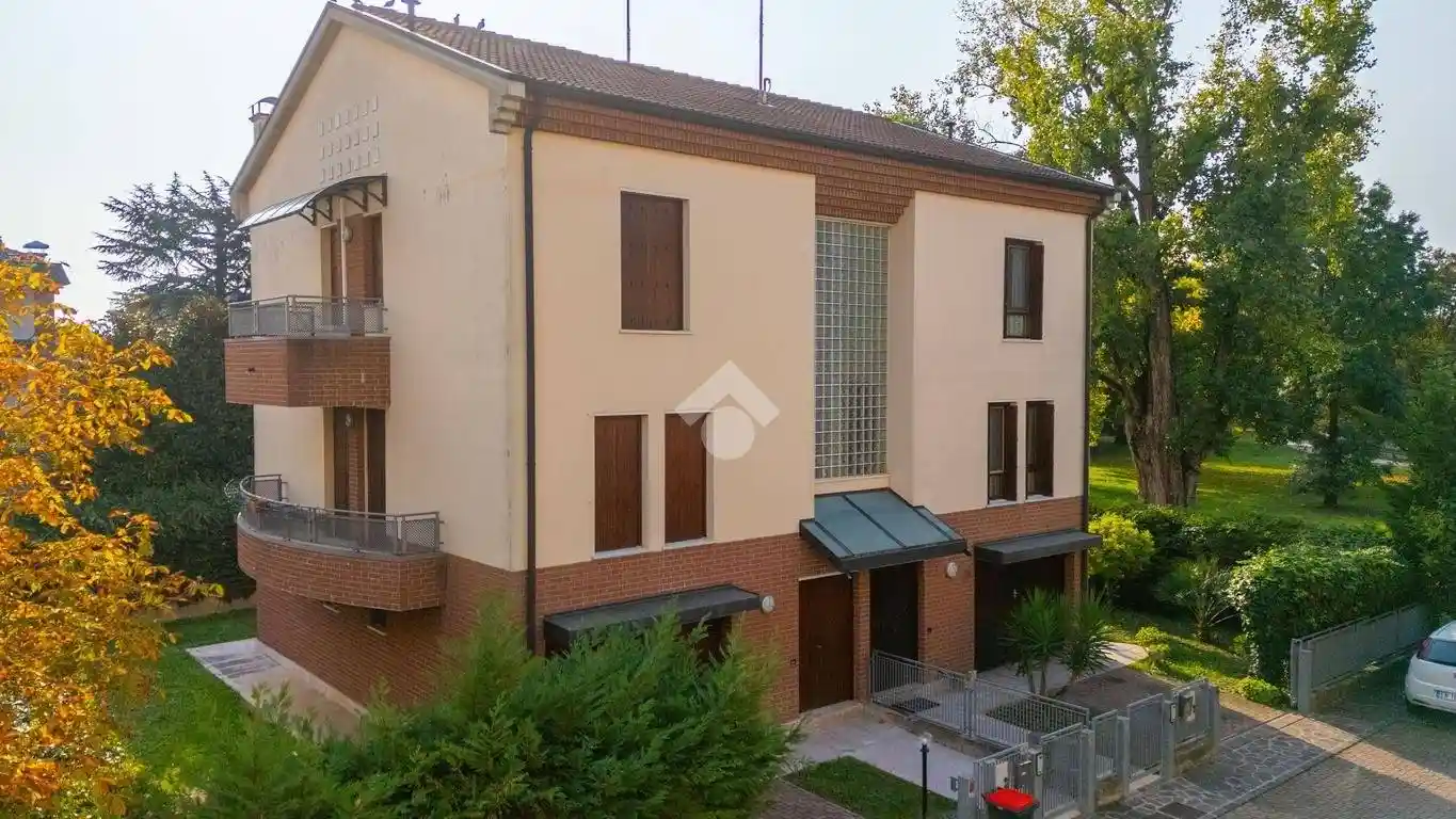 Villetta a schiera - foto 2