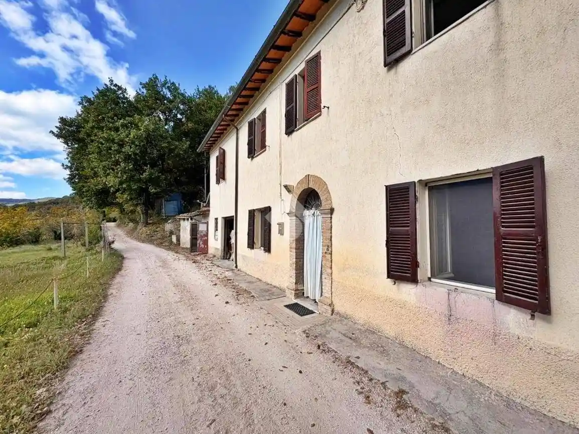Casa indipendente in vendita a Nocera Umbra