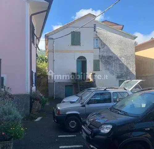 Appartamento in vendita a Maissana