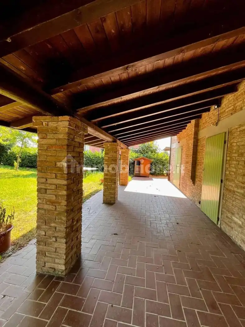 Villa in vendita a Modena