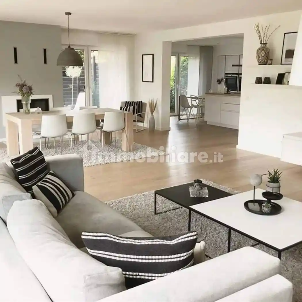 Villa in vendita a Modena