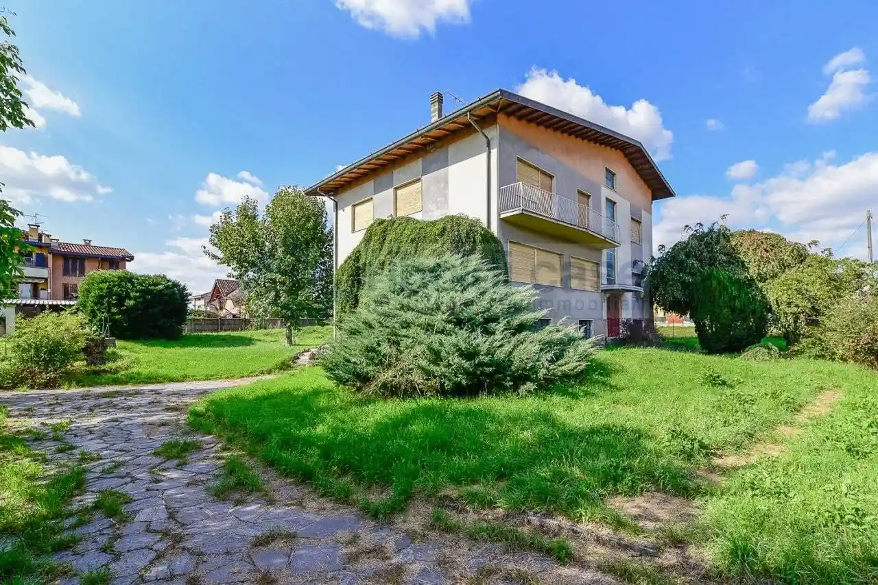 Villa in vendita a Meda