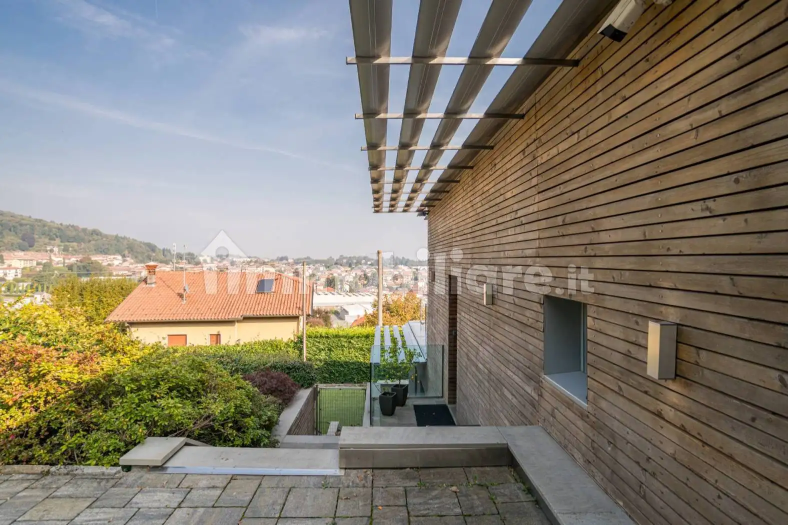 Villa in vendita a Albese con Cassano