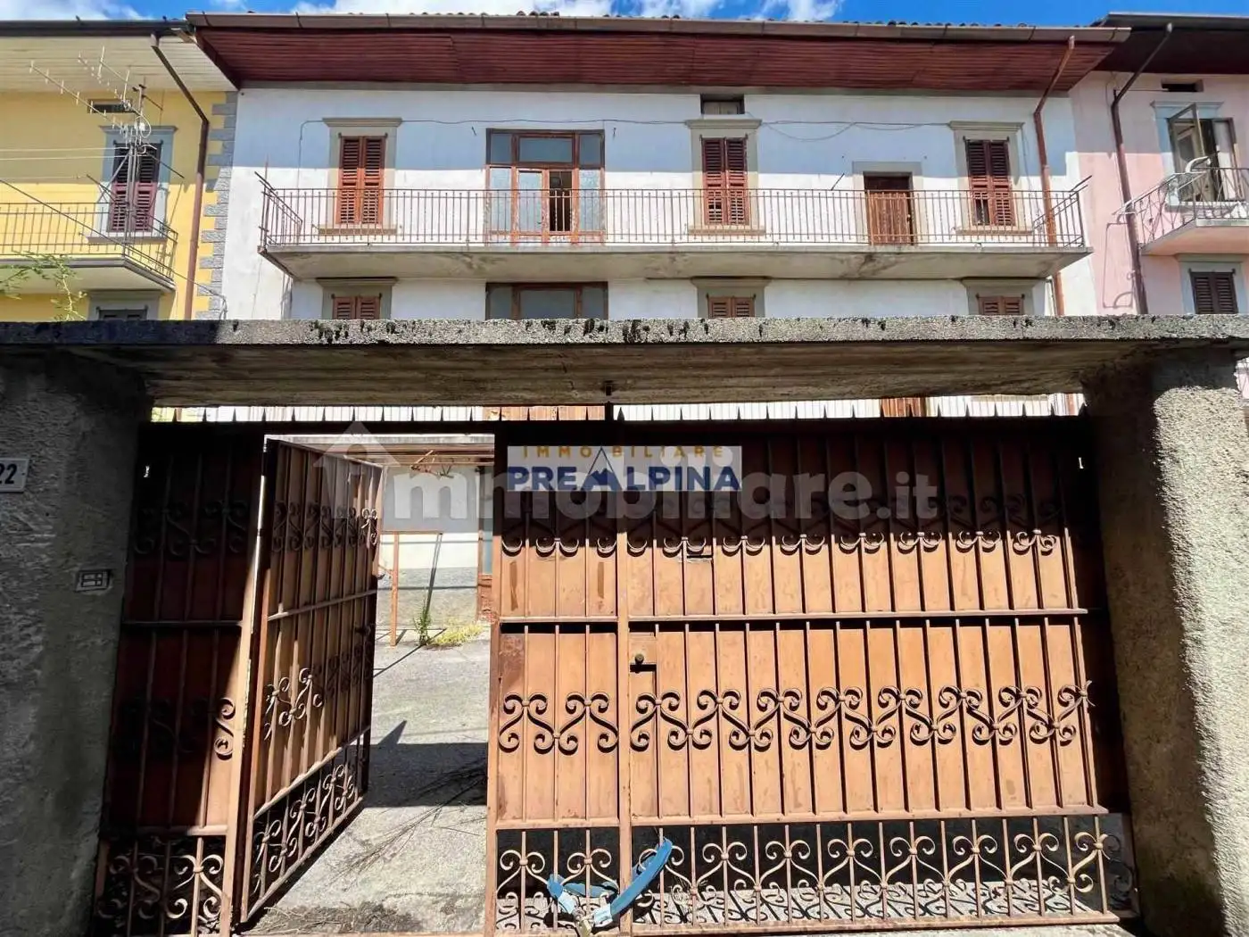 Casa indipendente in vendita a Gandino