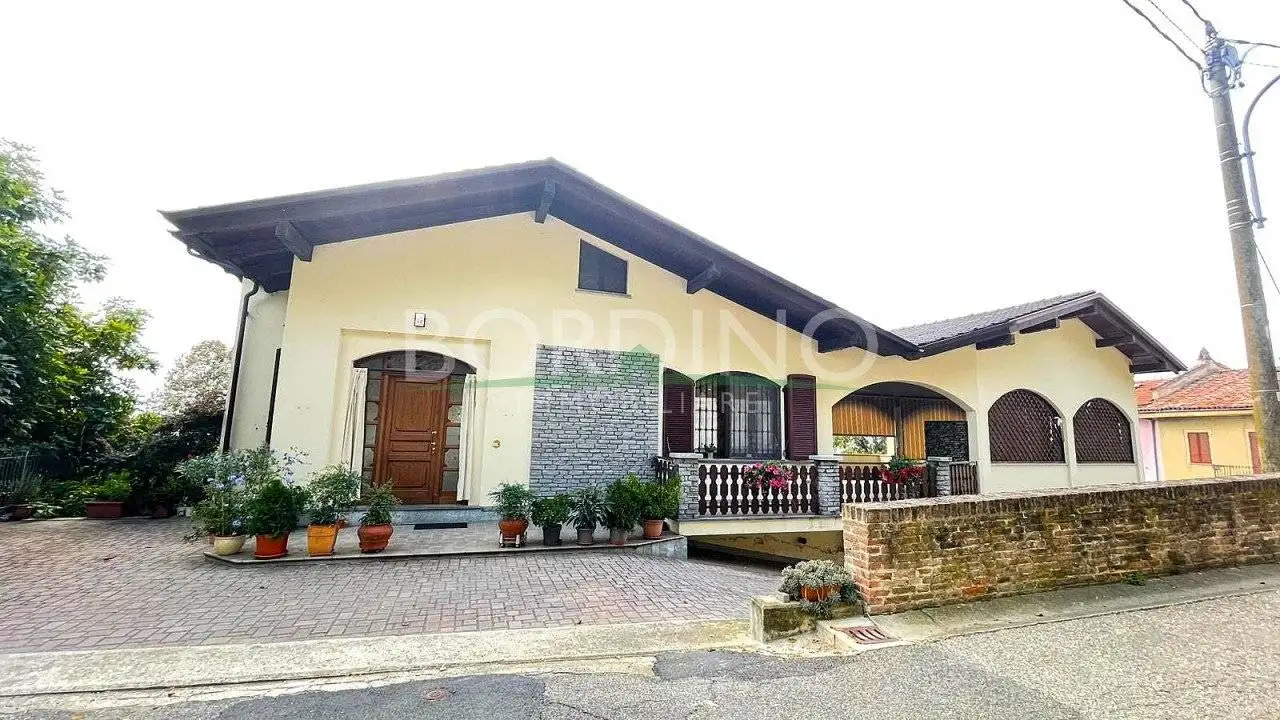 Villa in vendita a Govone