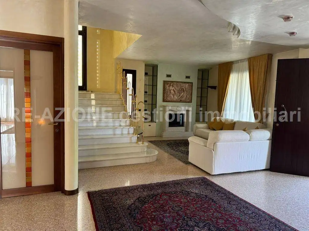 Terratetto unifamiliare via Leopardi, Centro, Creazzo - foto 2