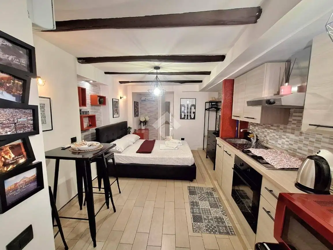 Appartamento in vendita a Napoli