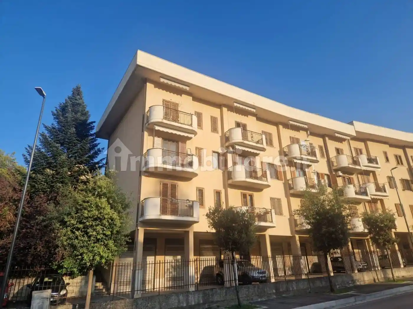 Bilocale via San Leonardo 1, Emanuele II, C. Colombo, Morelli e Silvati, Avellino - foto 2