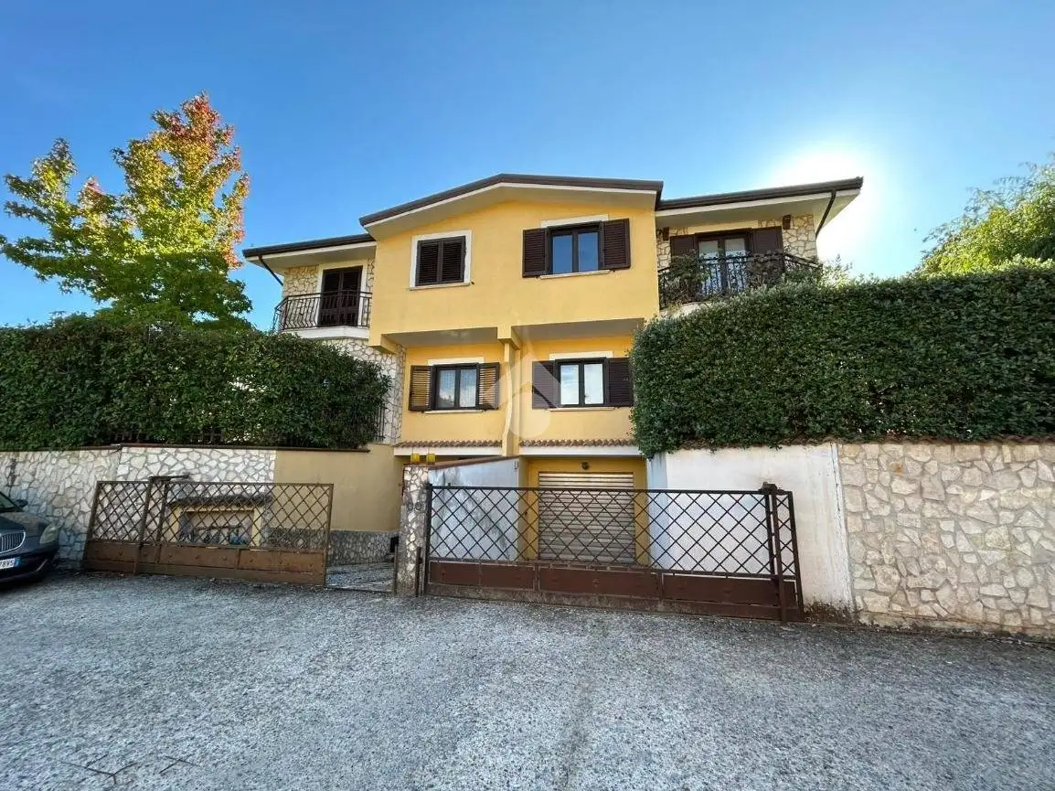 Villa in vendita a Mendicino