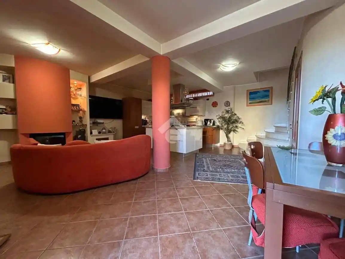 Villa bifamiliare via Gandhi, Tivolille Pasquali Merenzata, Mendicino - foto 2